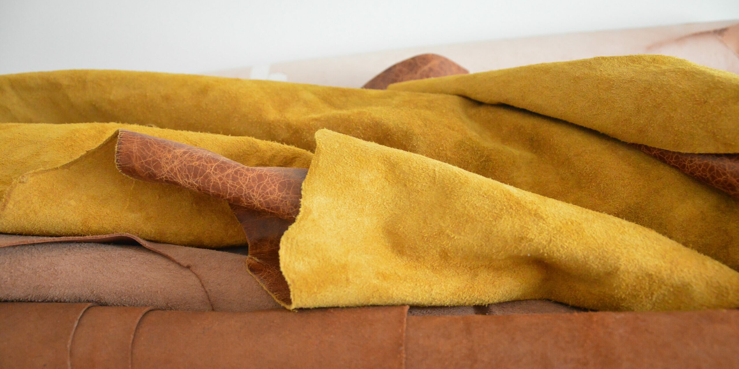 ranurte-xfg7EmNZXXU-unsplash Leather from the origins until nowadays