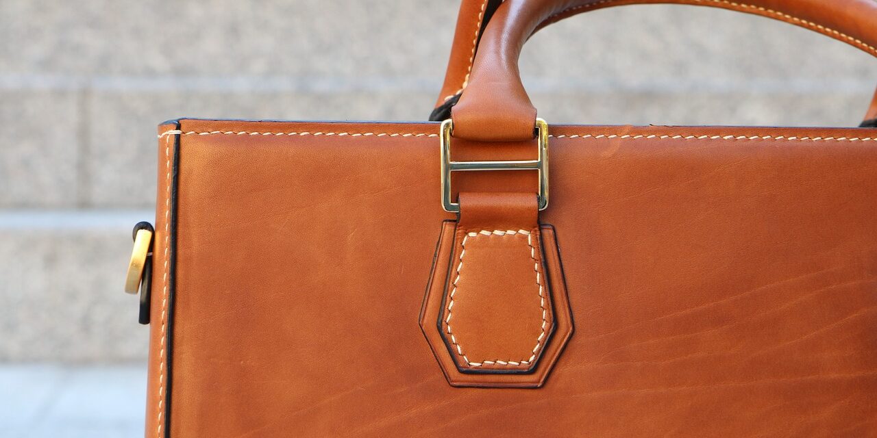 leather-craft-g80ced3704_1280