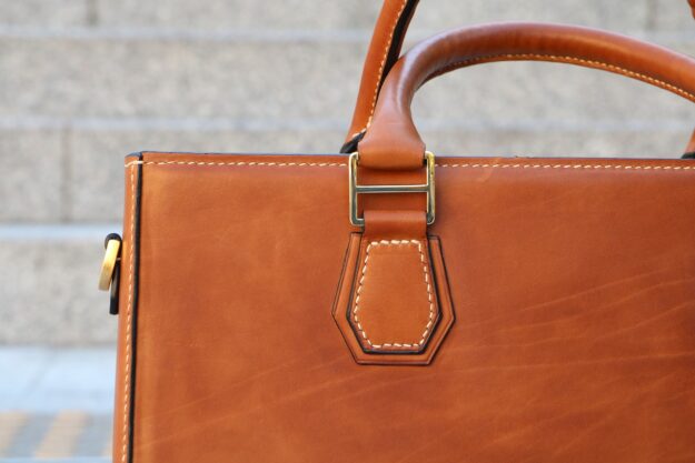 leather-craft-g80ced3704_1280